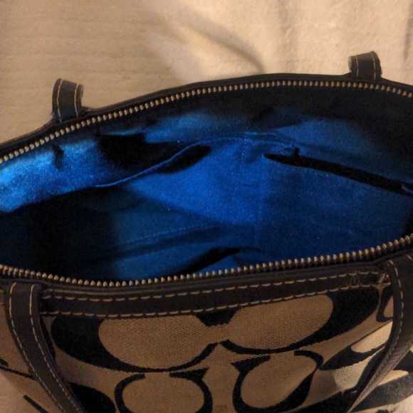 Coach Black/Grey Signature Canvas and Patent Leather Tote - Picture 10 of 16